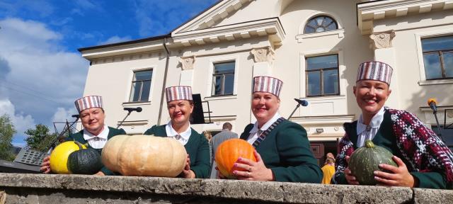 Iemiķeļošana un ķirbju varenība